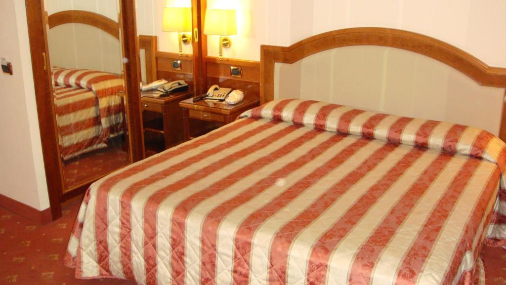 Albergo Corona Domodossola Habitación foto